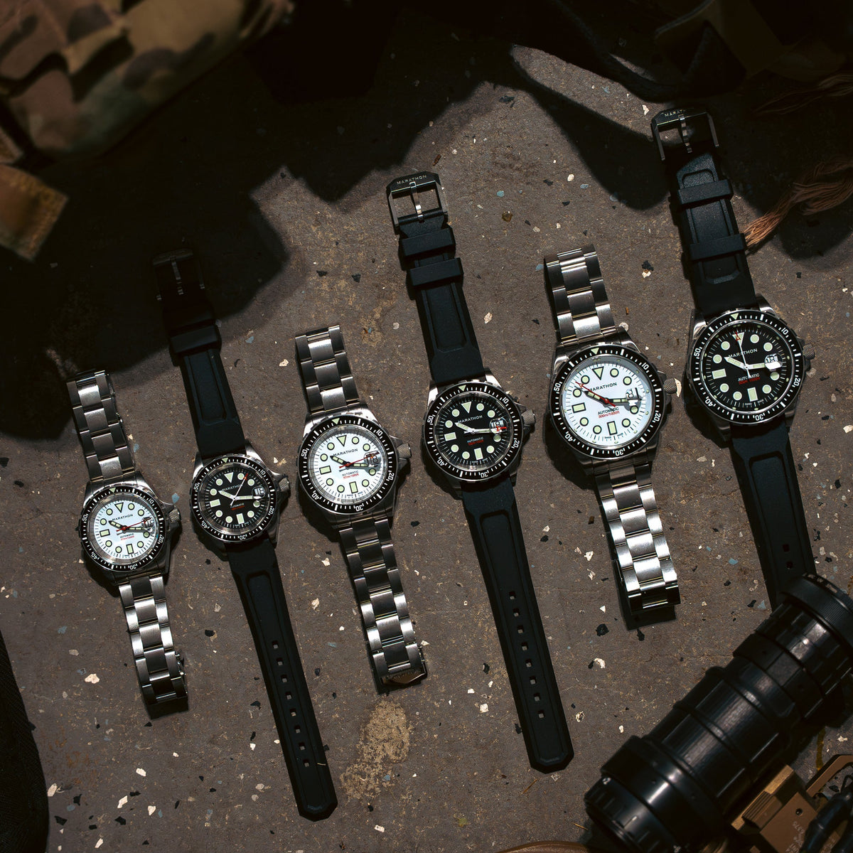 Marathon 46mm Arctic Original SAR w/ Date on 3-Piece Rubber Strap Kit (OSAR-D)