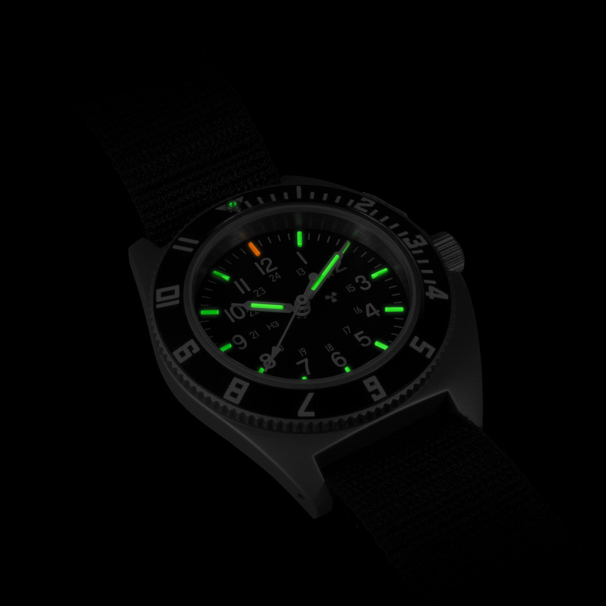 Marathon 41mm Steel Navigator (SSNAV) on Ballistic Nylon