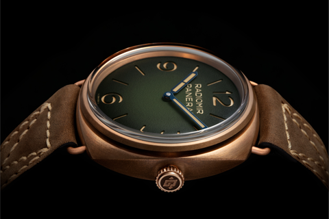 PANERAI CELEBRATES THE 90TH ANNIVERSARY OF EILEAN WITH THE RADIOMIR BRONZO