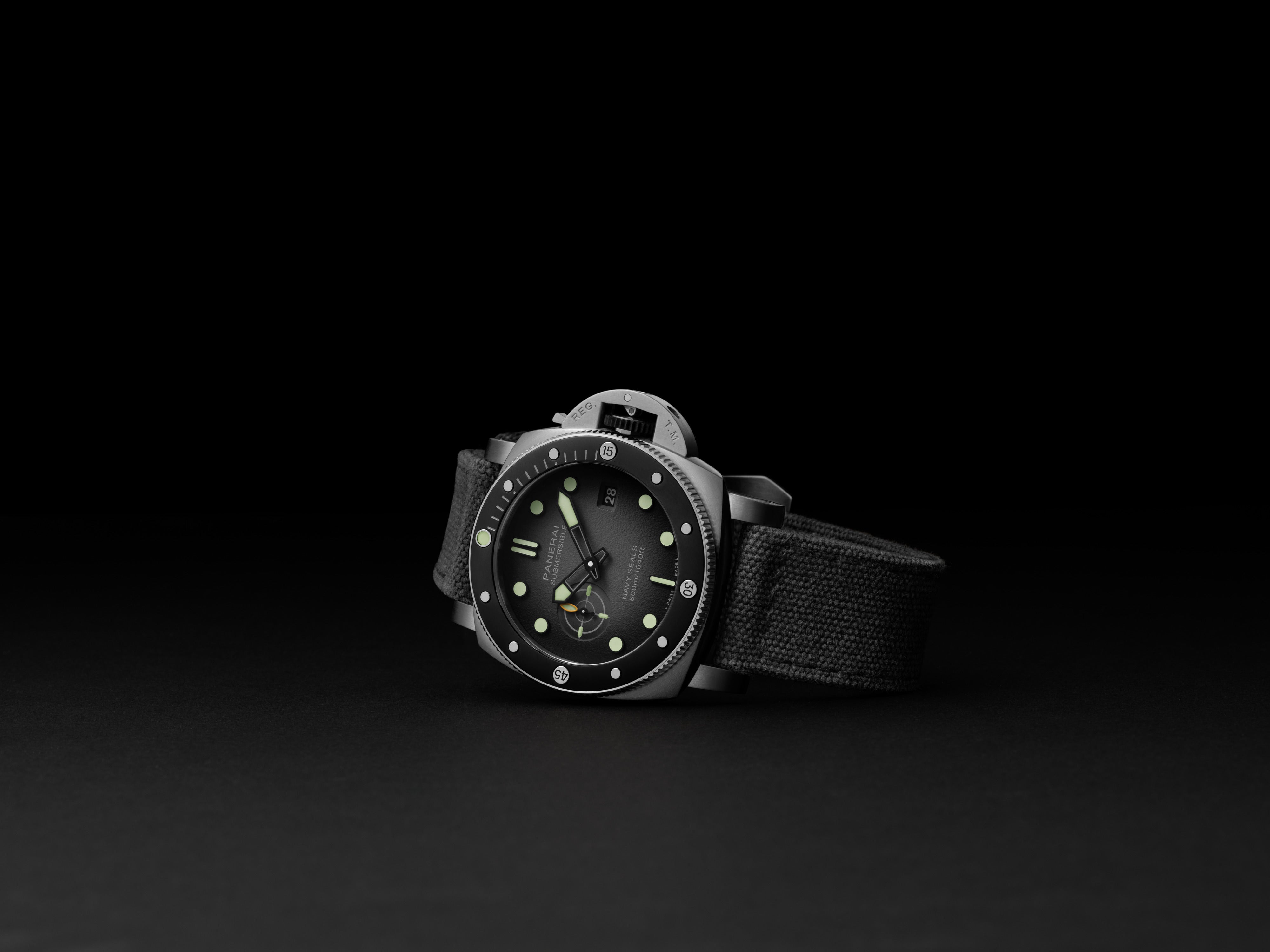 PANERAI INTRODUCES THE NEW SUBMERSIBLE NAVY SEALS PAM01738