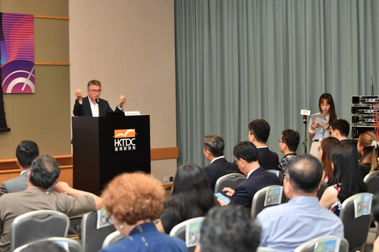 CONNECT. SHARE. INSPIRE. A GLOBAL CONVERSATION ON WATCH TRENDS AT HKTDC