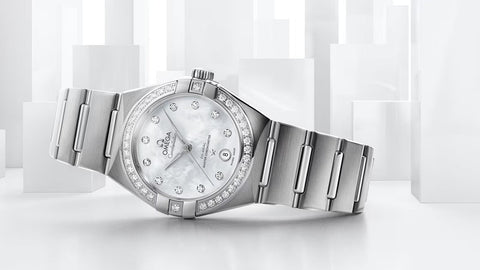 HOW TO GIVE A WATCH TO YOUR WIFE, MOTHER, OR A SPECIAL WOMAN: THE PERFECT GUIDE TO CELEBRATING MOTHER’S DAY WITH ELEGANCE AND EMOTION