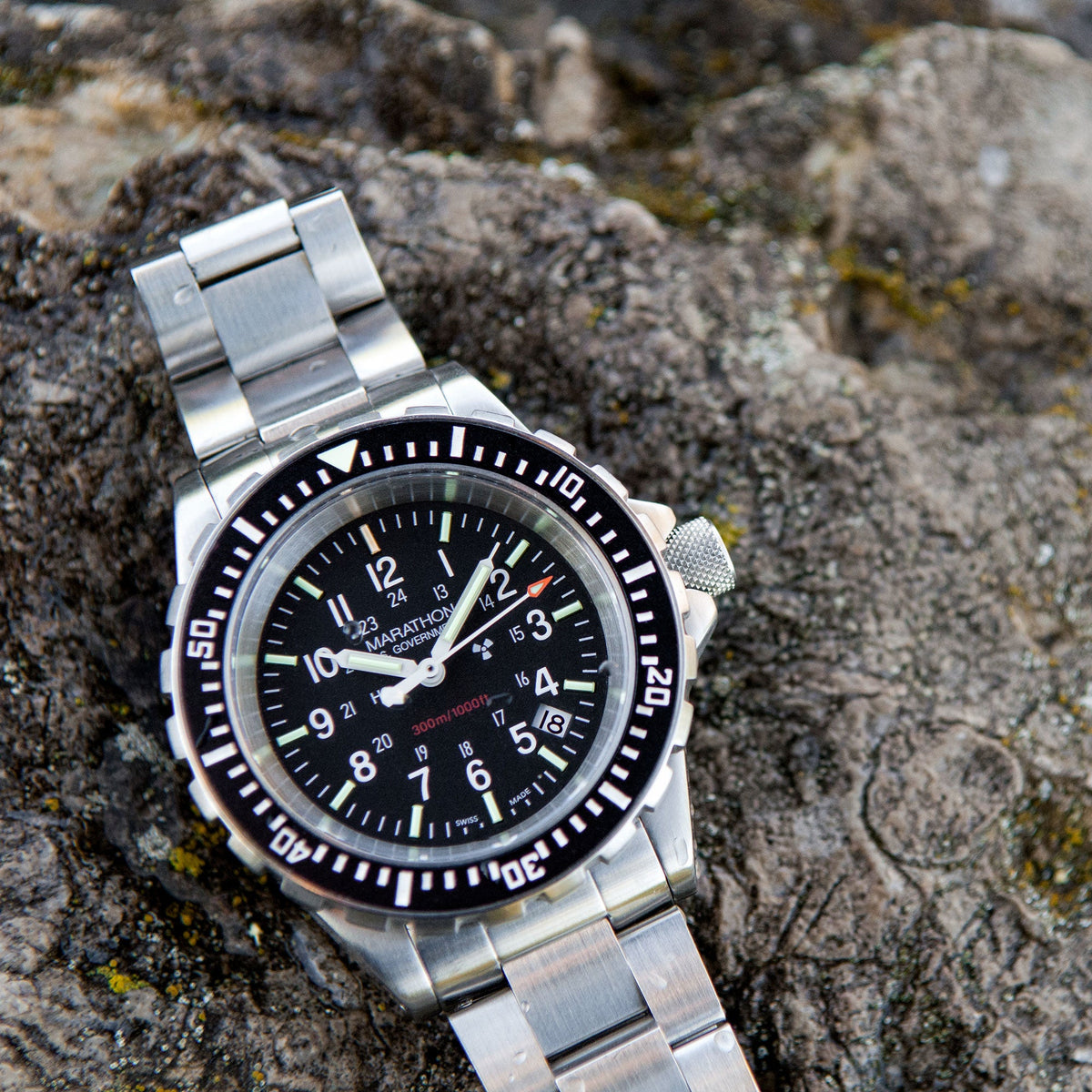 Marathon 41mm Large Diver's Quartz (TSAR) with Stainless Steel Bracelet
