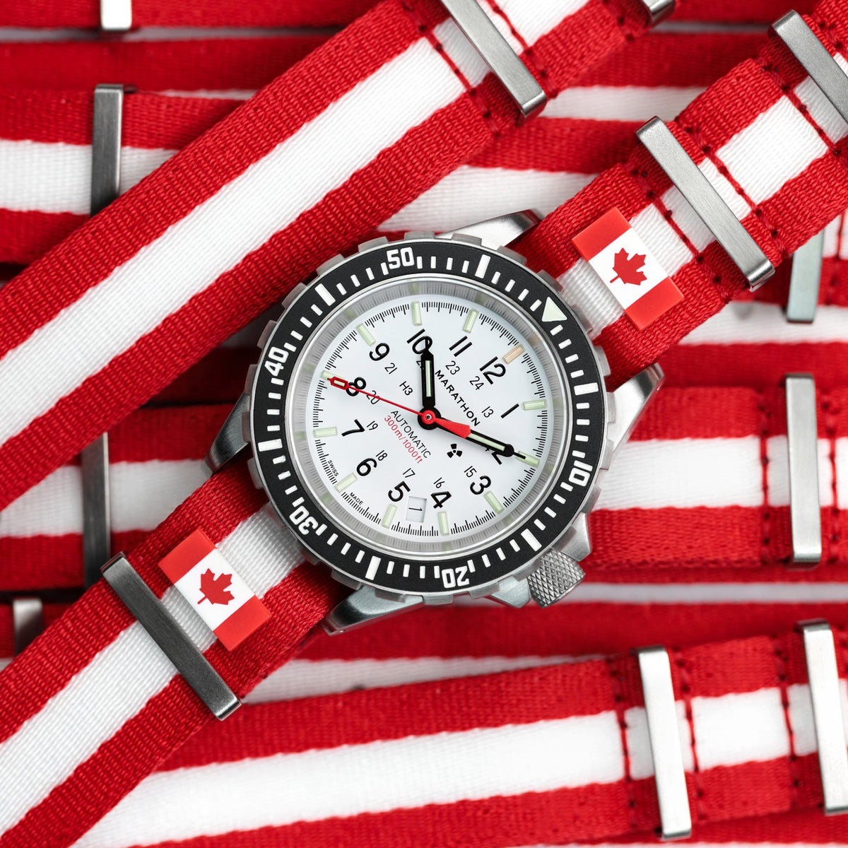 Marathon Official Government of Canada Issue Flag Lapel Pin
