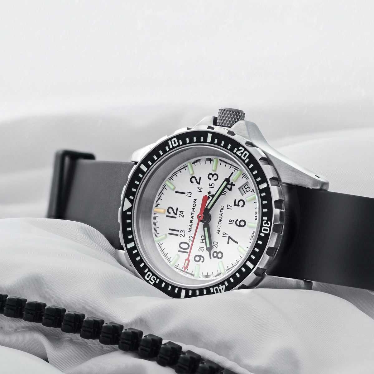 Marathon Single-Piece Rubber Strap, Black, 18mm