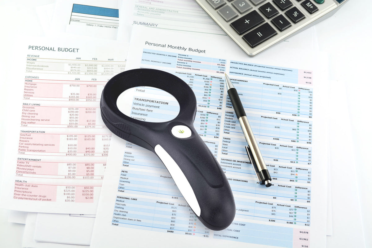 Magnifying Glass with Cyclops, LED, & Black Light - Banks, Schools, Hospitals & Government Agencies - marathonwatch