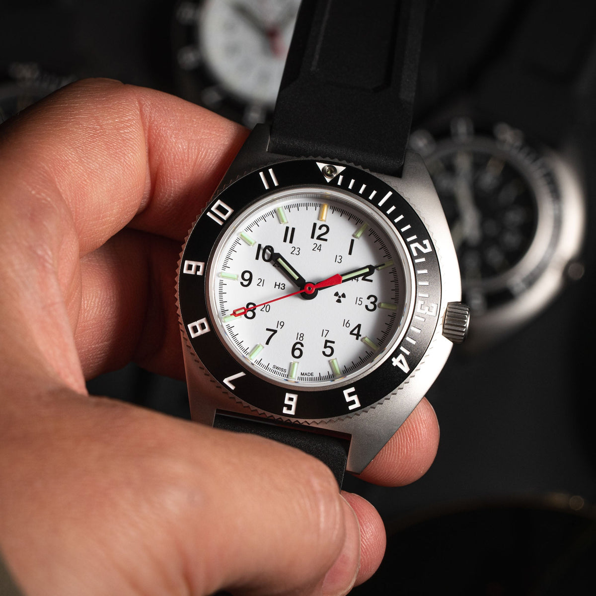 Marathon 41mm Arctic Steel Navigator Automatic (Arctic SSNAV Auto) on Black 3-Piece Rubber Strap Kit