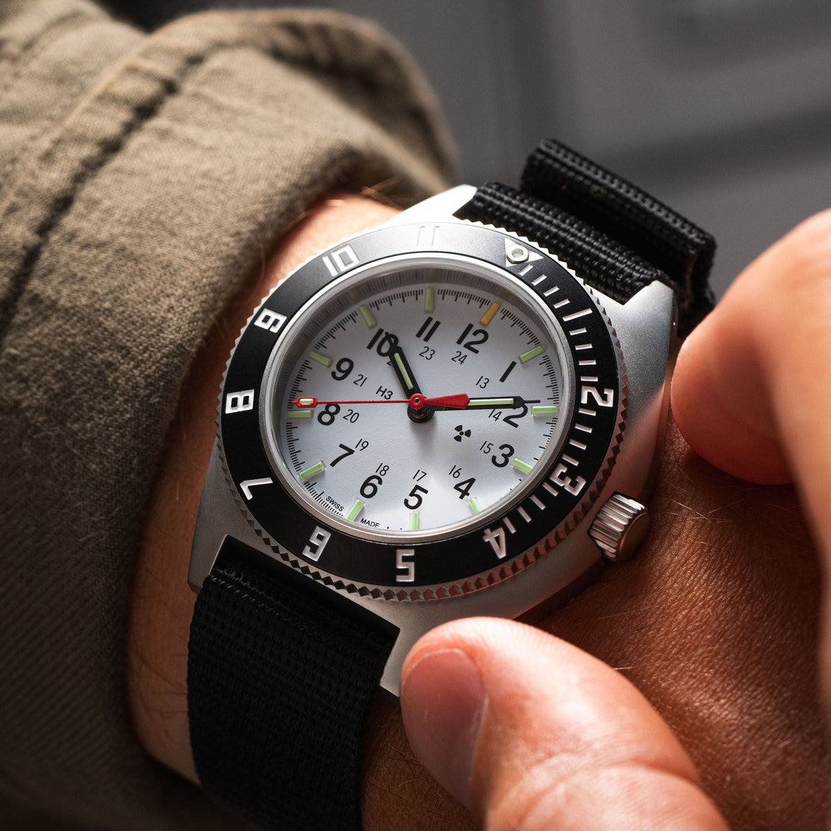 Marathon 41mm Arctic Steel Navigator Automatic (Arctic SSNAV Auto) on Ballistic Nylon