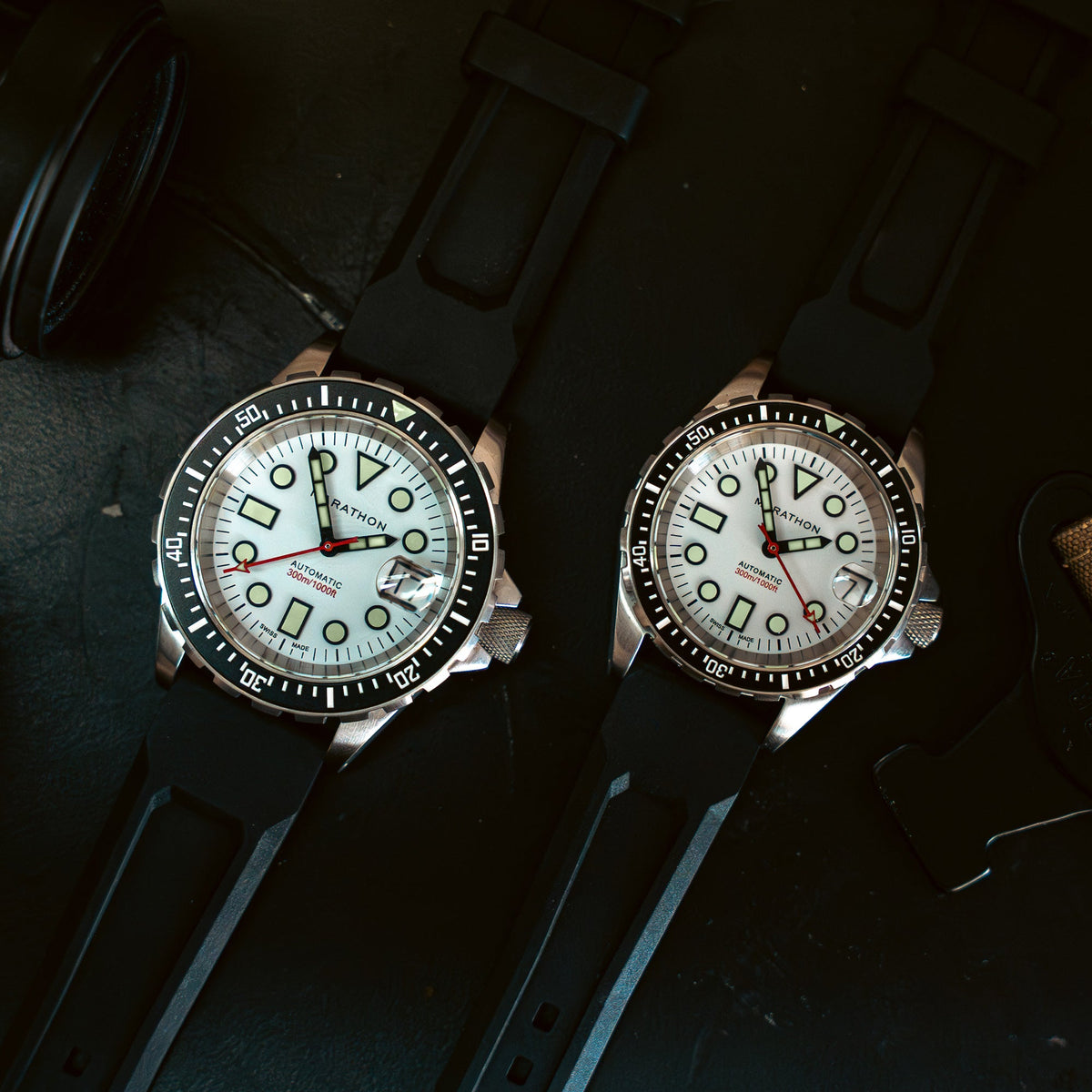Marathon 36mm Arctic Original SAR w/ Date on 3-Piece Rubber Strap Kit (OSAR-D)
