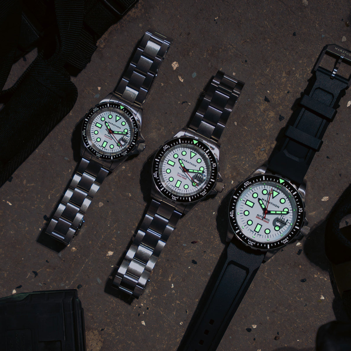 Marathon 36mm Arctic Original SAR w/ Date with Stainless Steel Bracelet (OSAR-D)