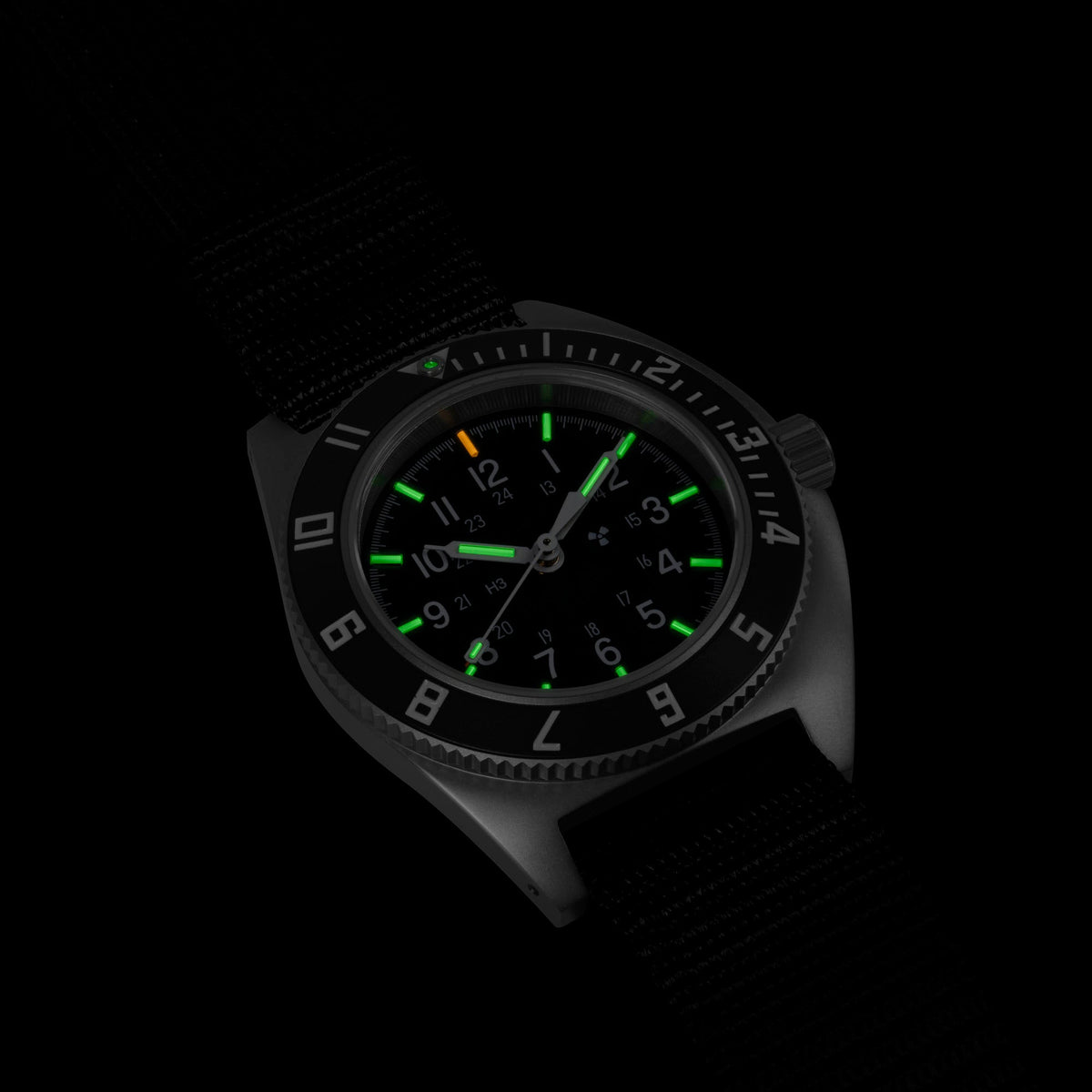 Marathon 41mm Steel Navigator Automatic (SSNAV Auto) on Ballistic Nylon