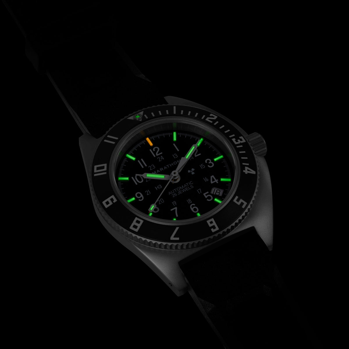 Marathon 41mm Steel Navigator w/ Date Automatic (SSNAV-D AUTO) on Black 3-Piece Rubber Strap Kit
