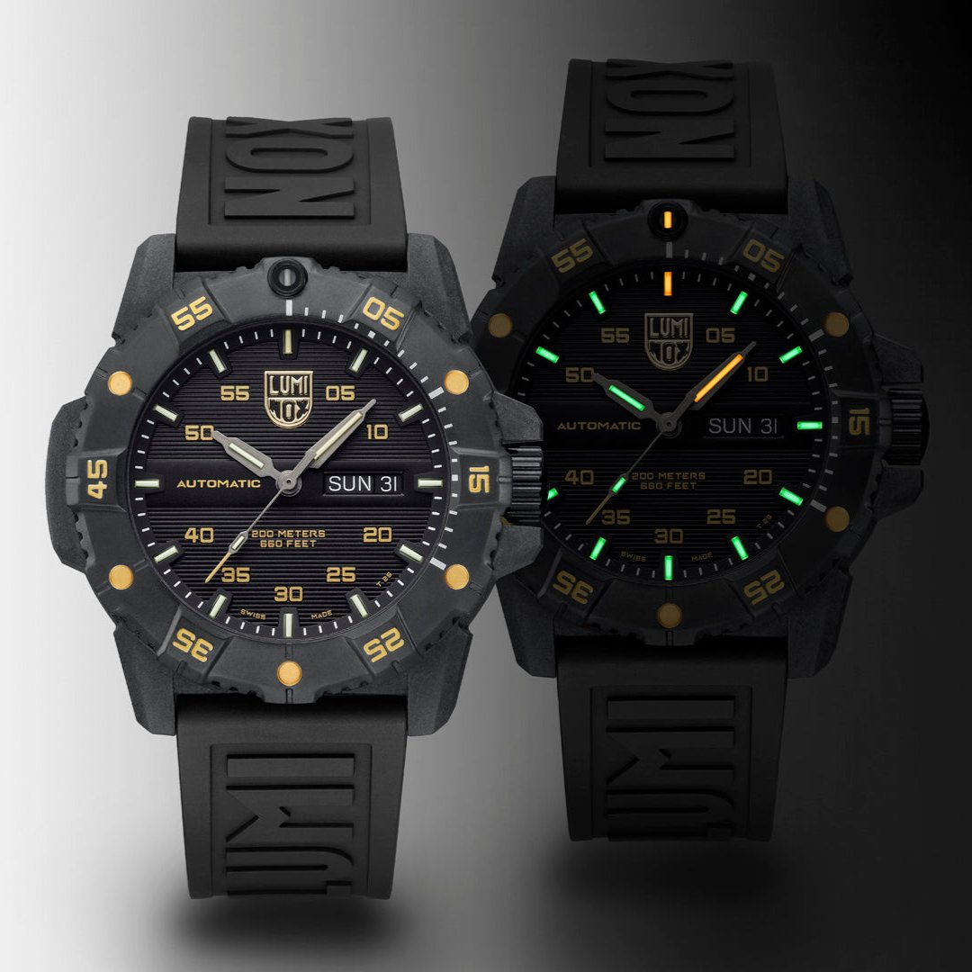 Luminox Master Carbon SEAL Automatic XS.3865.GOLD