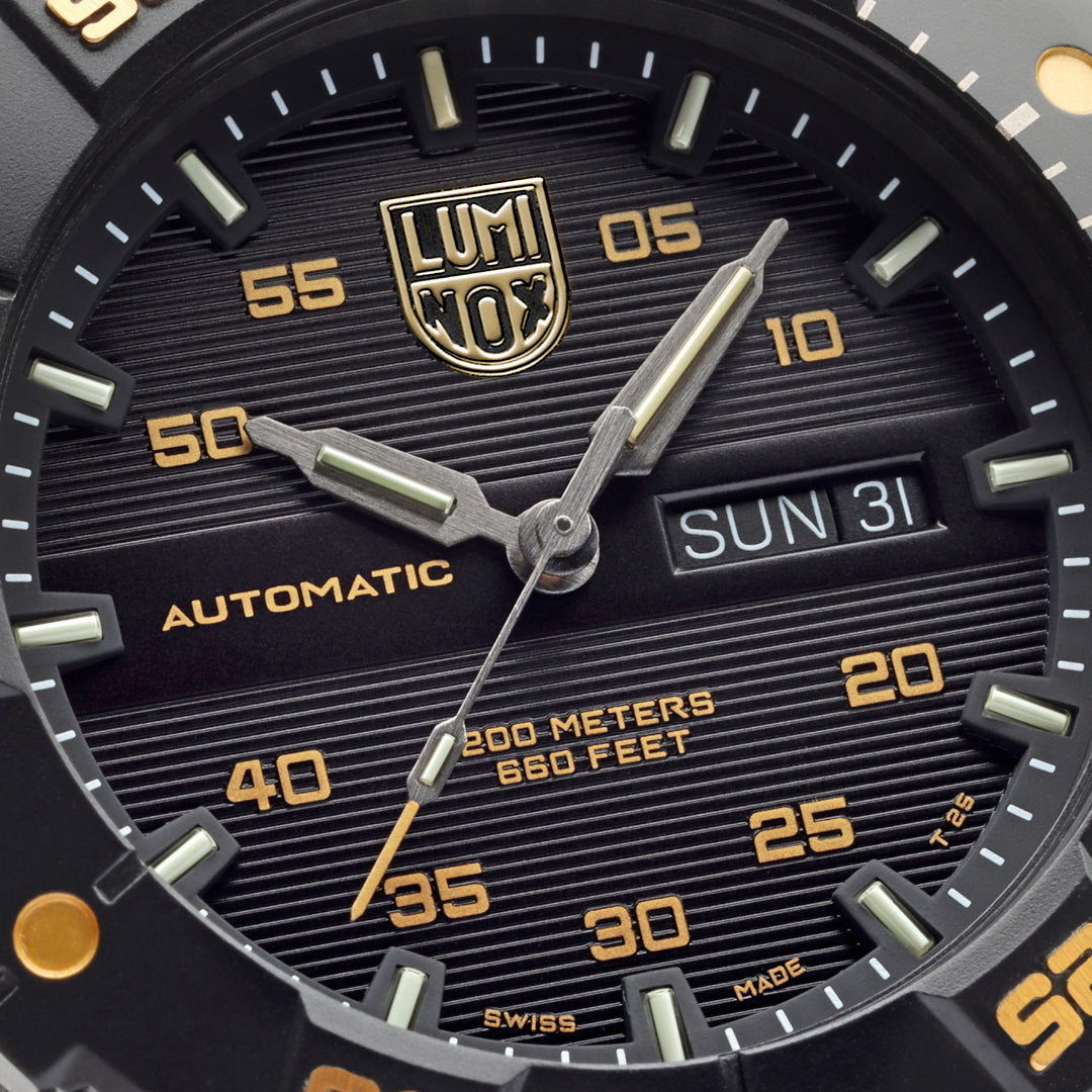 Luminox Master Carbon SEAL Automatic XS.3865.GOLD